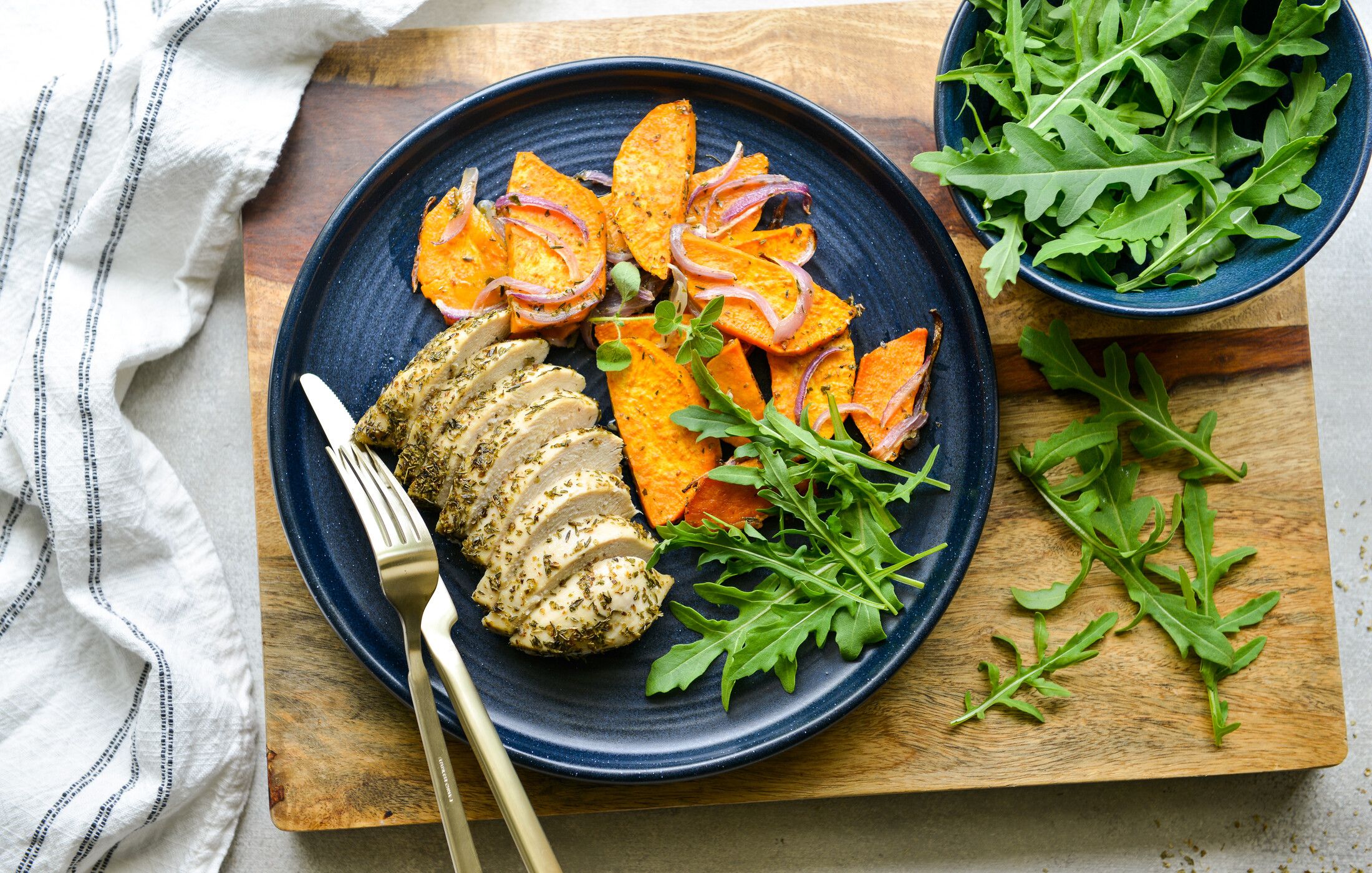HERB BAKED CHICEN AND SWEET POTATOES-1