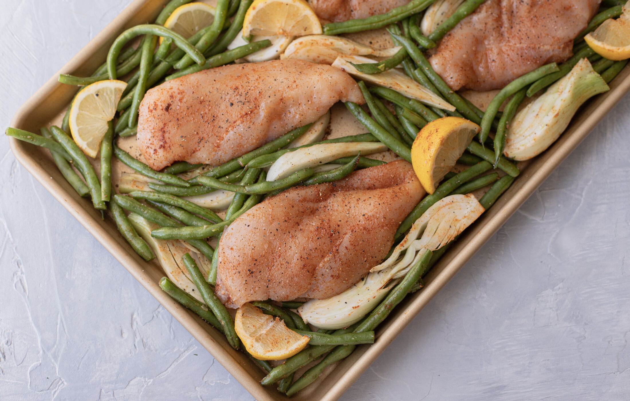 Lemony Sheet Pan Chicken with Fennel, Green Beans, and Arugula-3
