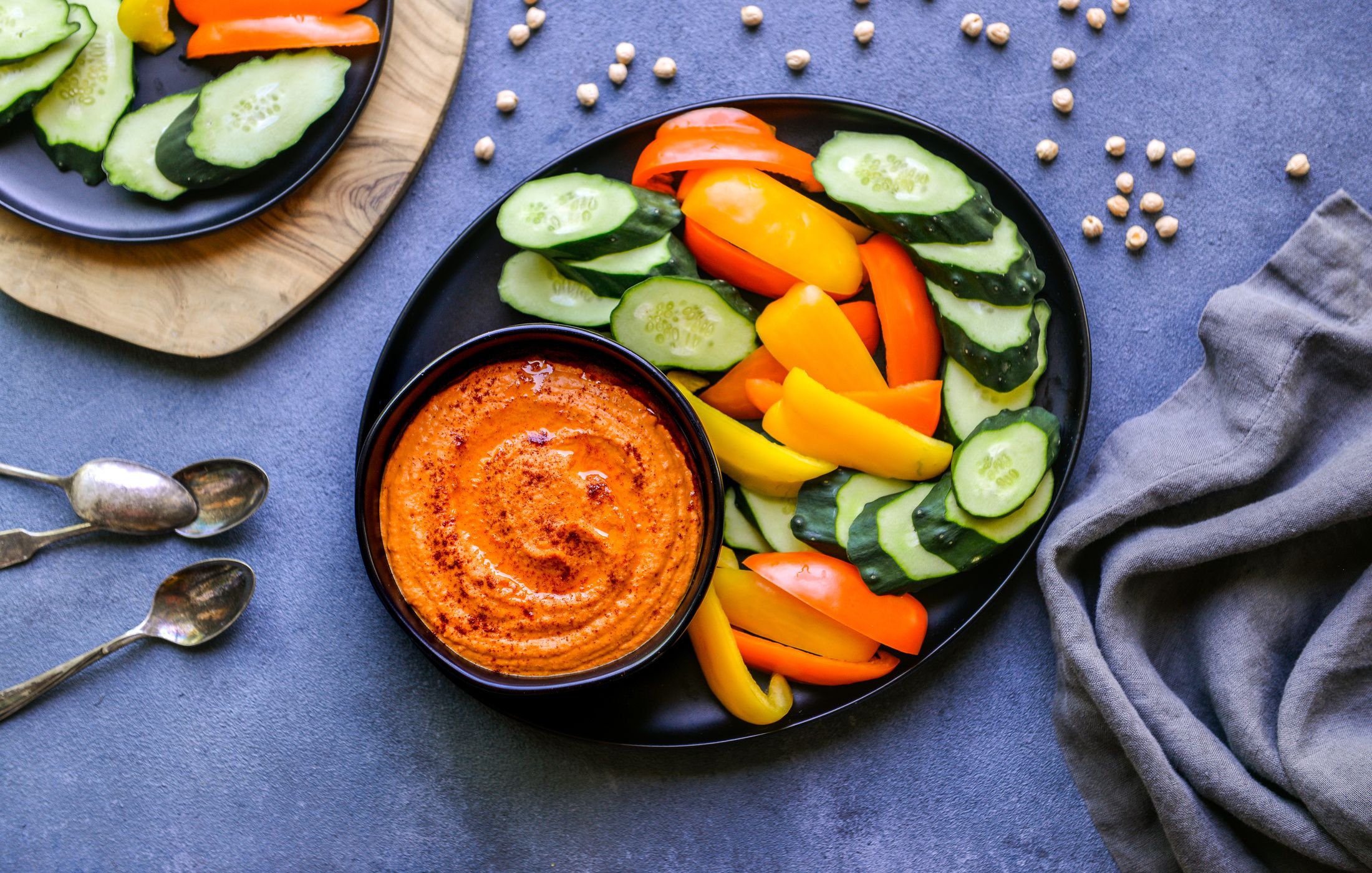 ROASTED RED PEPPER HUMMUS-4
