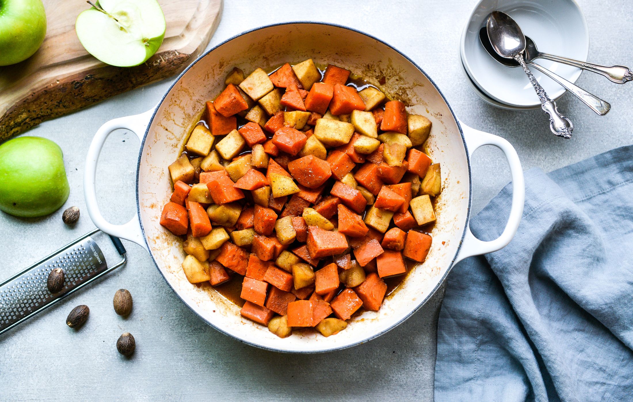 STEWED SWEET POTATOES AND APPLES-2