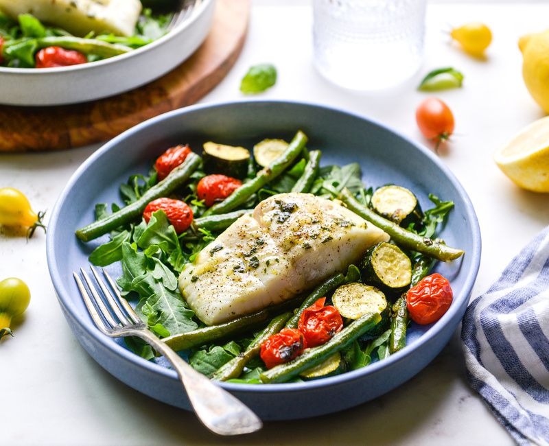 SHEET PAN HALIBUT AND VEGETABLES LOW-CARB MEAL-1